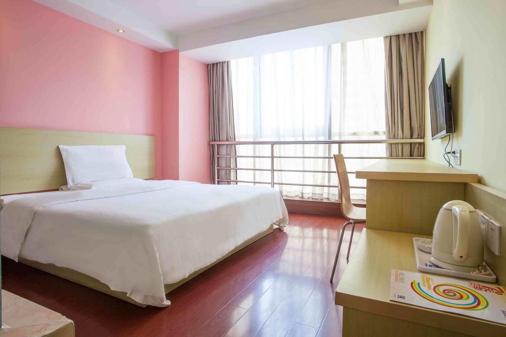 7Days Inn Foshan Qiandeng Lake Nangui Road Subway Station Room photo